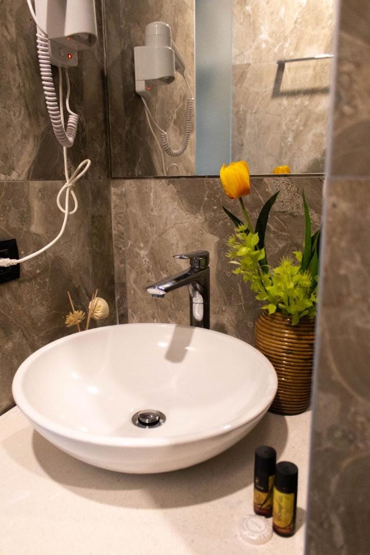 Basin with flowers