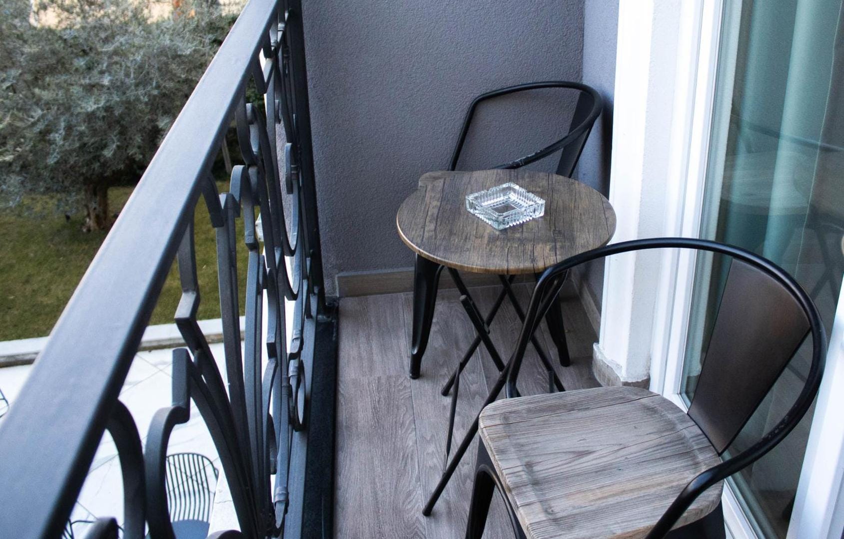 Table and chairs on the balcony